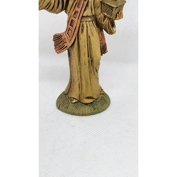Vintage Depose Nativity Figurine – Italian-Made Man with Crown Holding Box - Picture 5 of 12